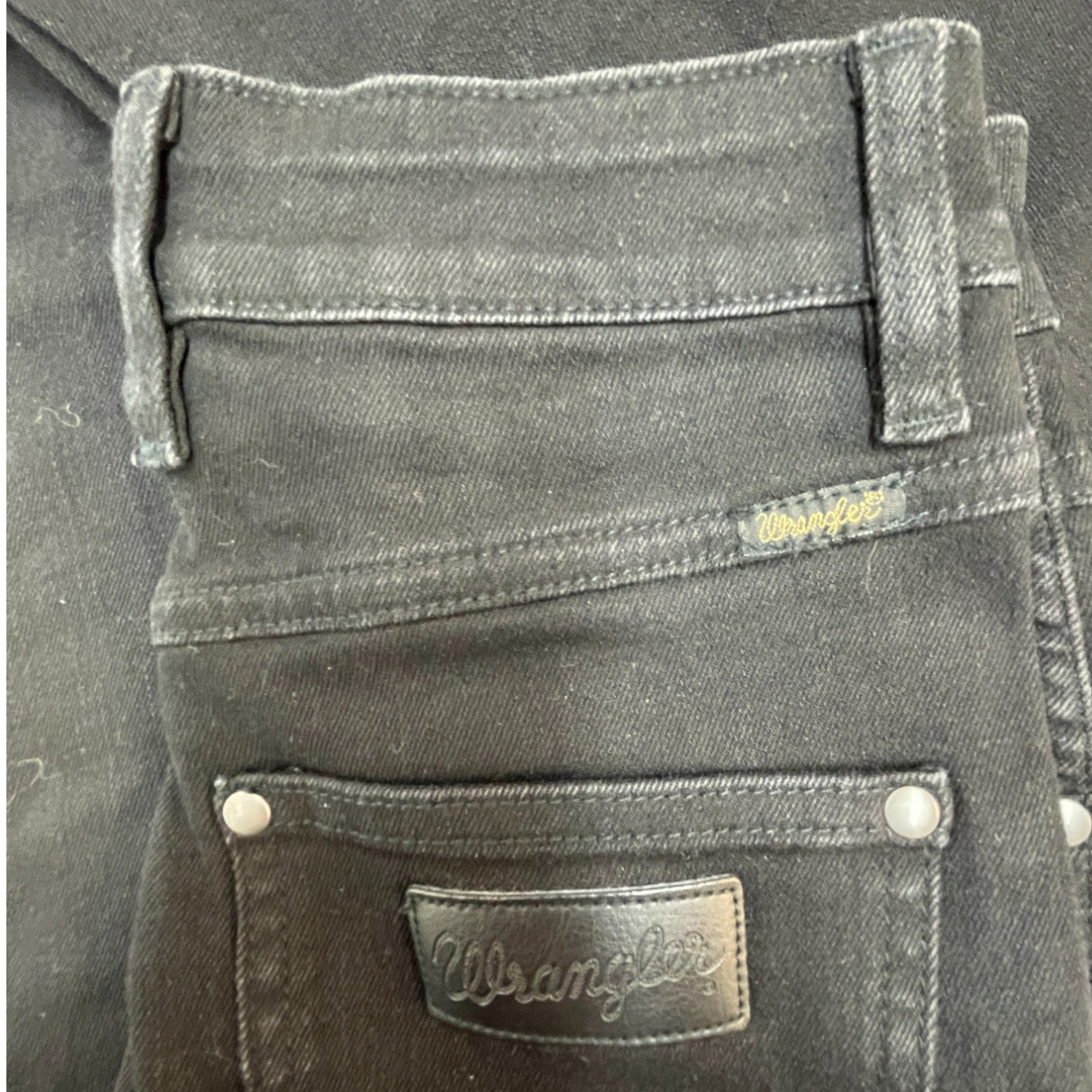 Wrangler Women's Hi Pins Jeans SIZE - 6