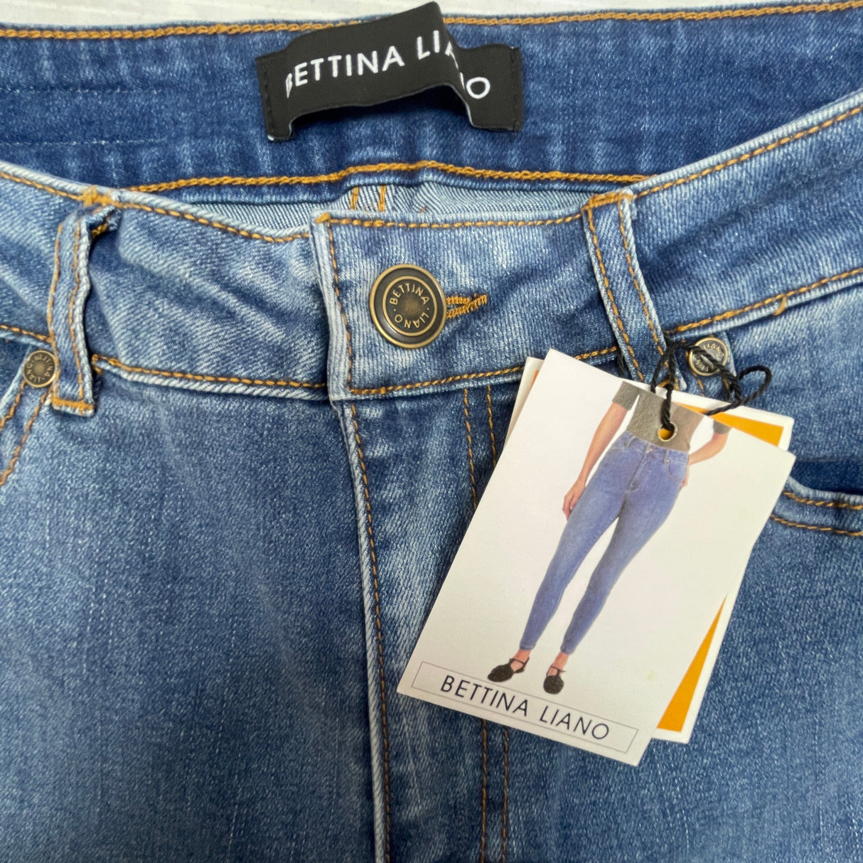 Bettina Liano Women's High Rise Skinny Jean - Light Wash SIZE - 8