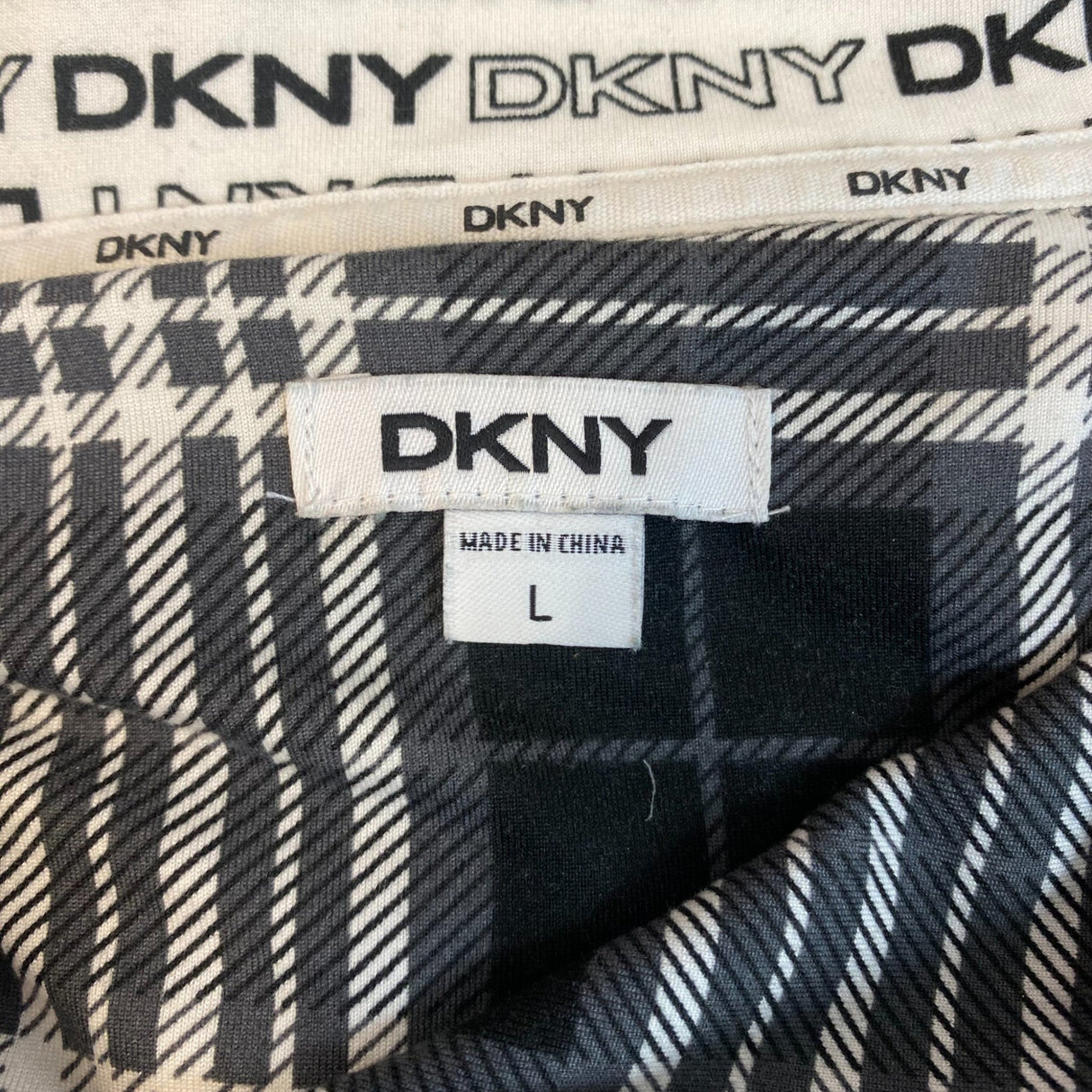 DKNY Women's Notched Collar Pyjama Set - Black Plaid SIZE - Large