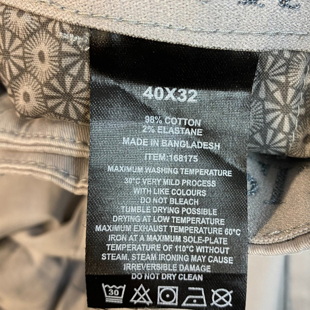 English Laundry Men's Straight Fit Flat Front Chino Pants SIZE - 40