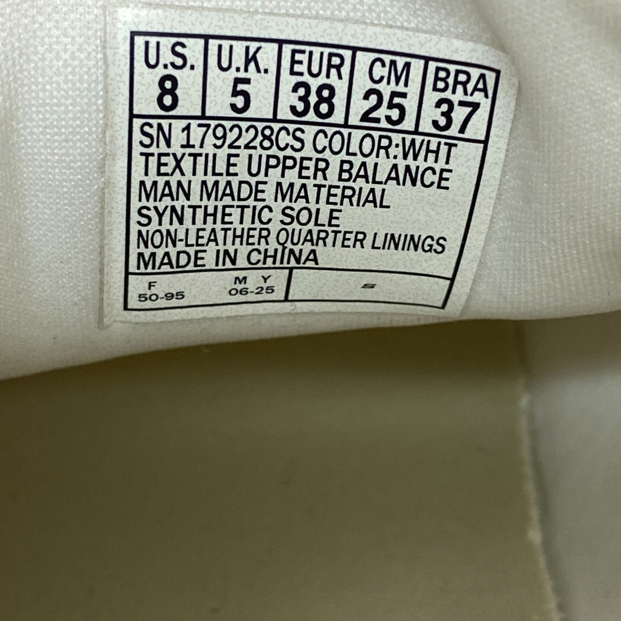 Skechers Women's Bob's D'vine Sneakers SIZE - 38