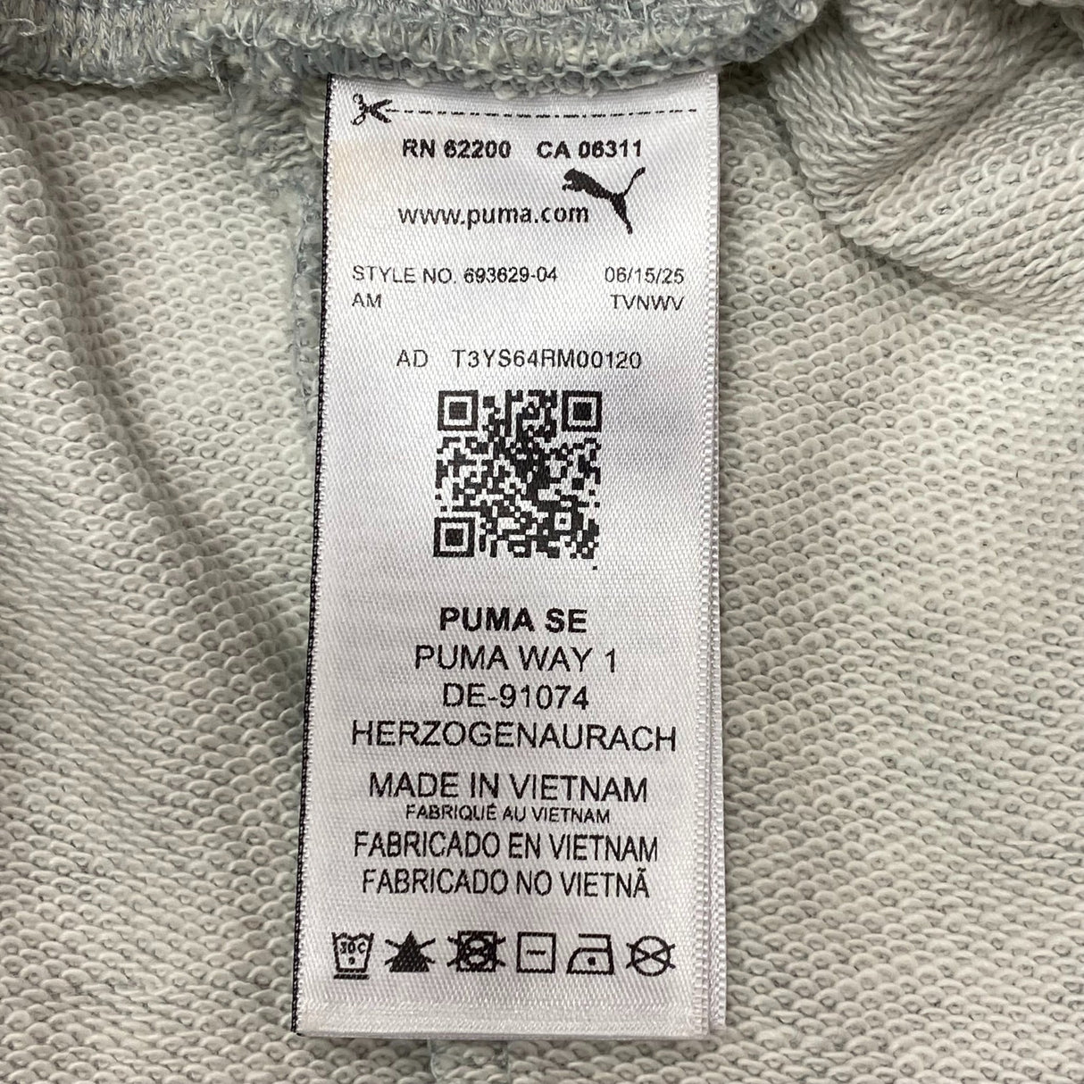 Puma Women's Terry Shorts SIZE - Large