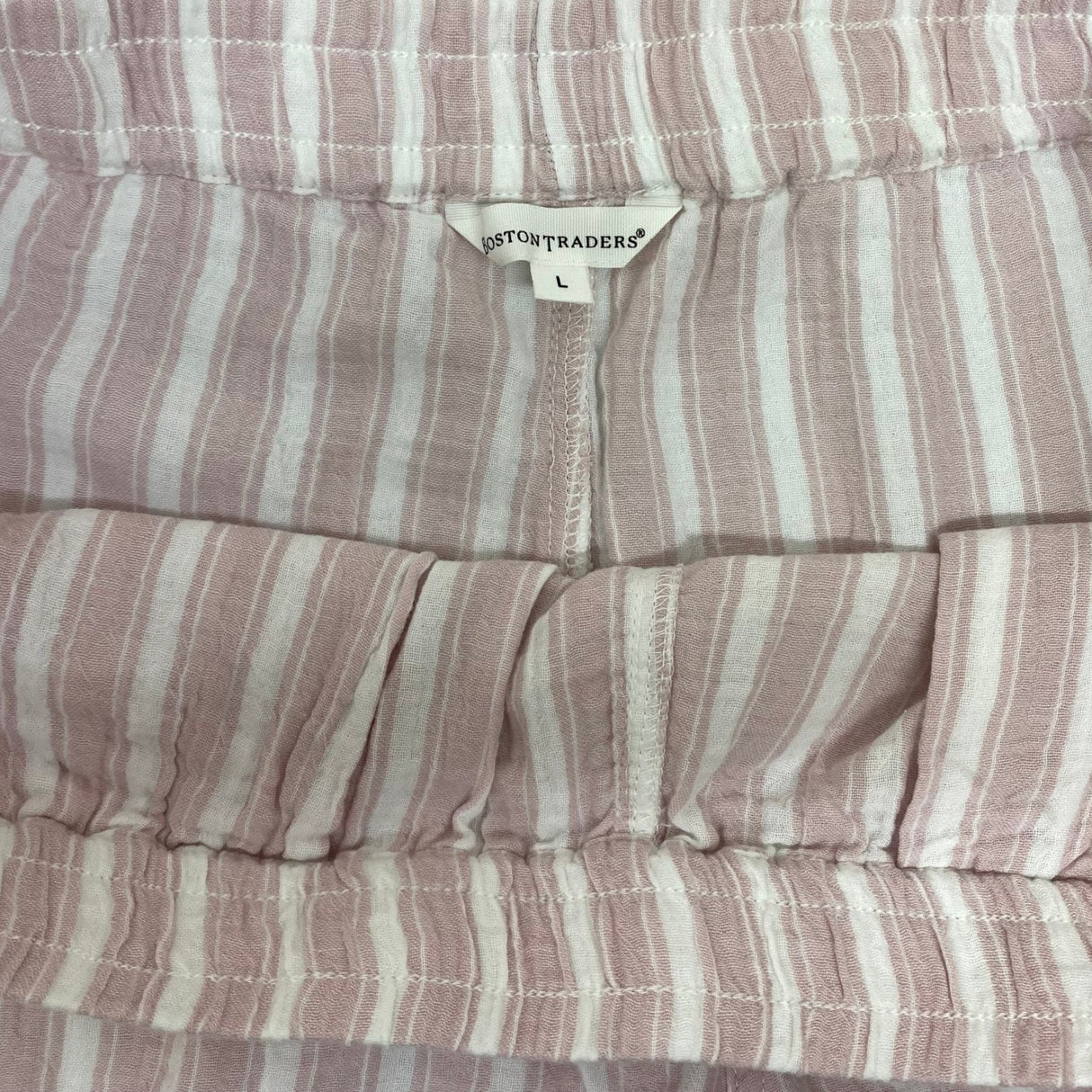 Boston Traders Women's Pink Stripe Casual Cotton Shorts SIZE - Large