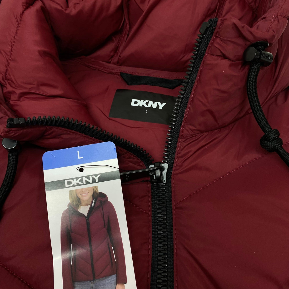 DKNY Women's Puffer Jacket SIZE - Large