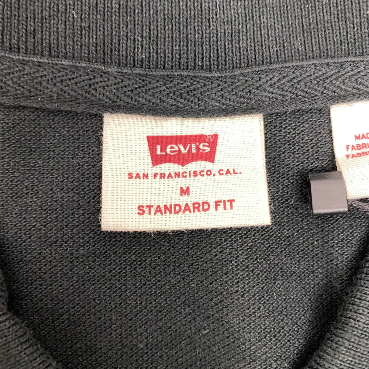 Levis Men's Standard Fit Polo Shirt SIZE - Medium
