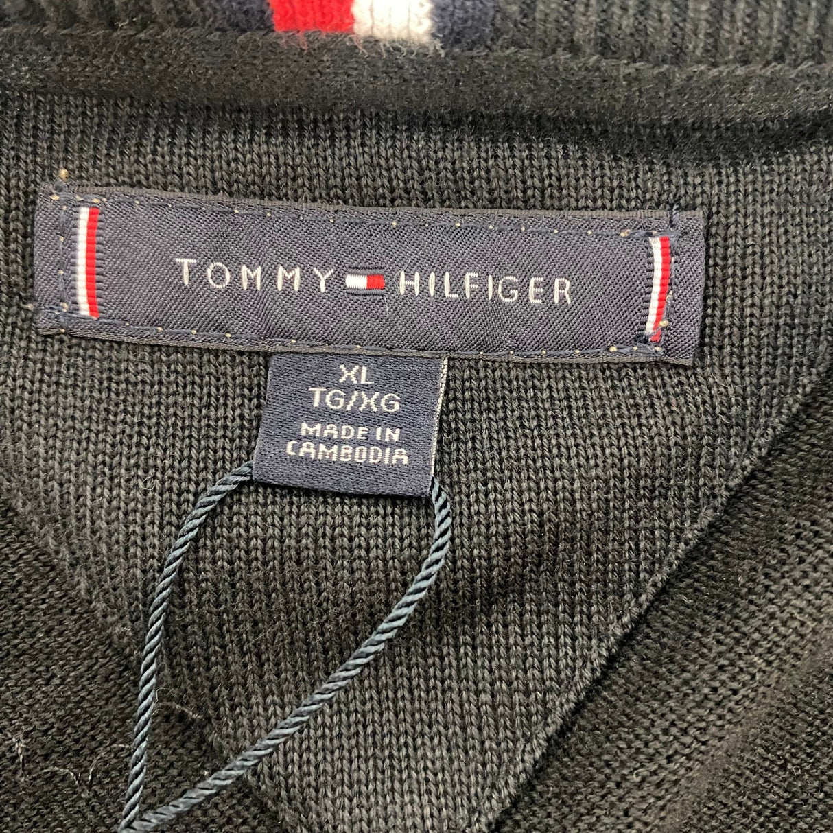 Tommy Hilfiger Men's Syracuse V Neck Sweater SIZE - Extra Large