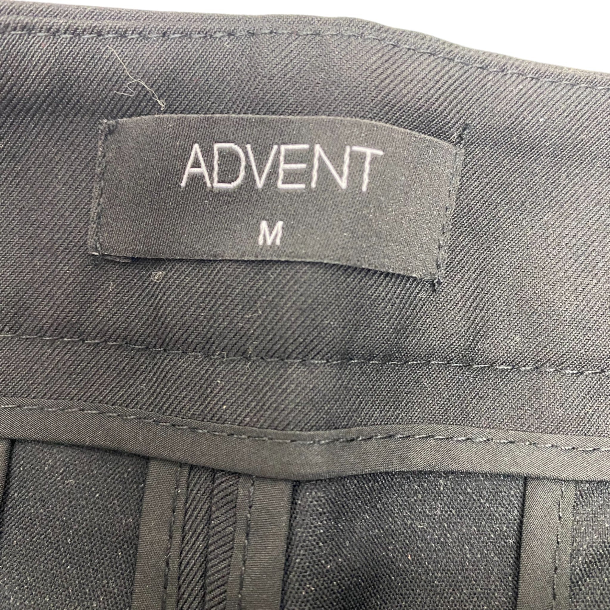 Advent Women's Tailored Pleat Shorts SIZE - Medium