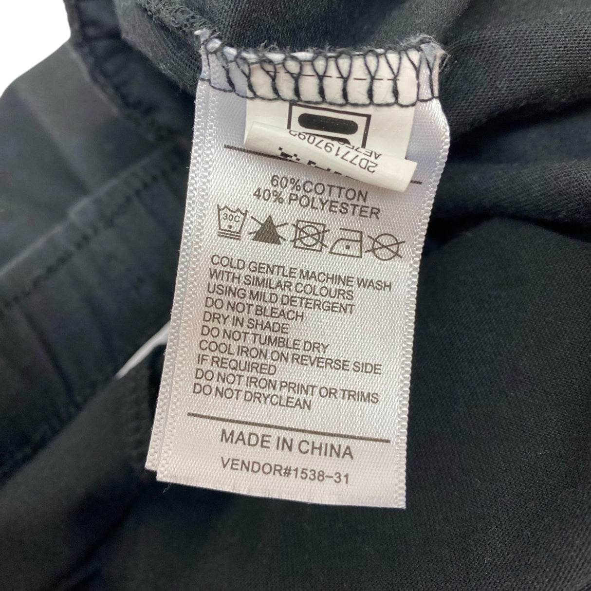 Fila Men's Slim Fit Shorts SIZE - Large