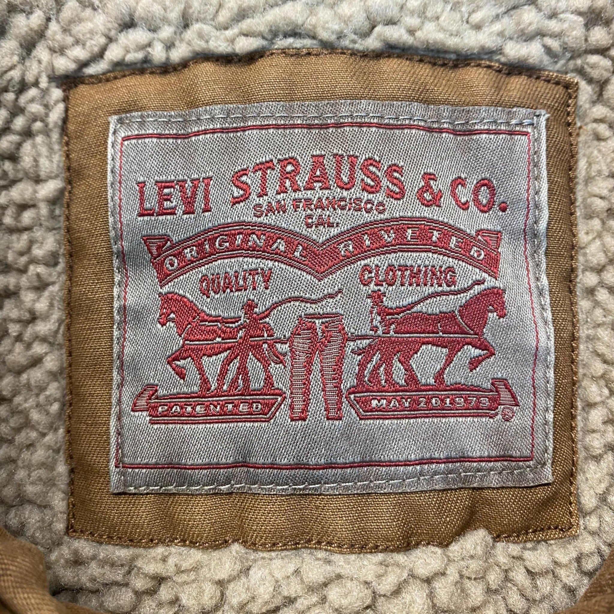Levis Men's Sherpa Lined Jacket SIZE - Medium