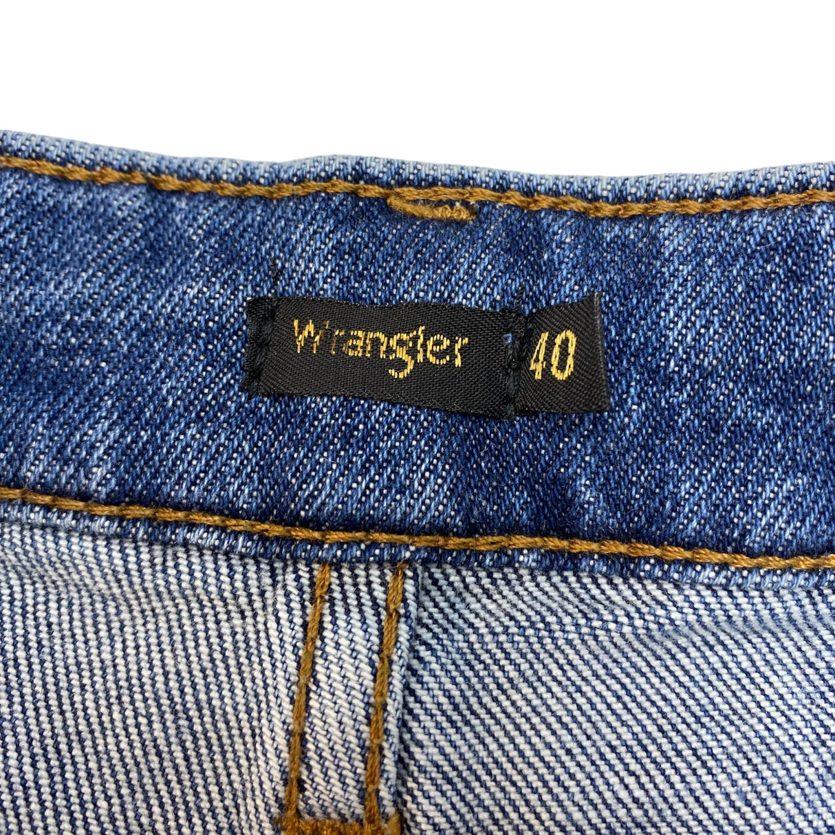 Wrangler Men's Classic Straight Fit Jeans SIZE - 40