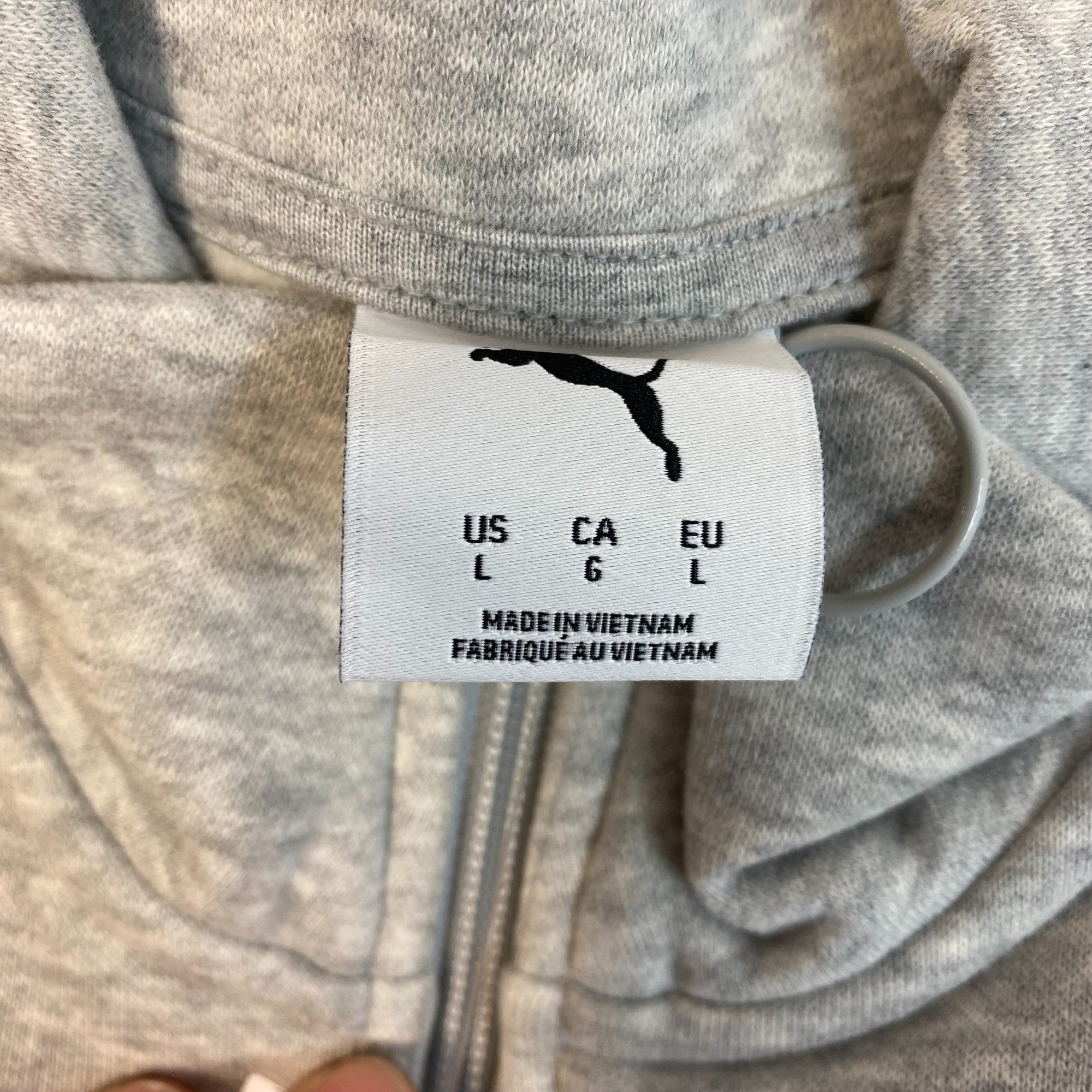 Puma Women's Elevated Logo 1/4 Zip Sweatshirt SIZE - Large