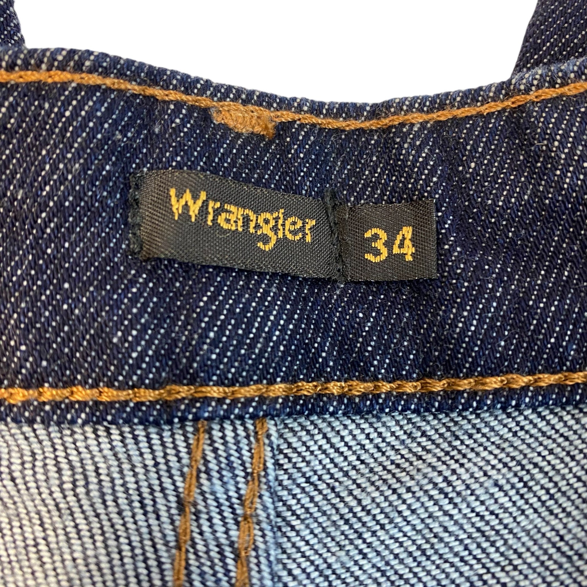 Wrangler Men's Classic Straight Fit Jeans SIZE - 34