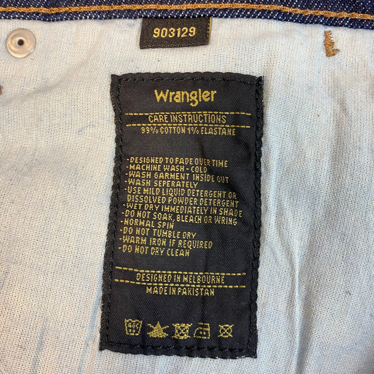 Wrangler Men's Classic Straight Fit Jeans SIZE - 31