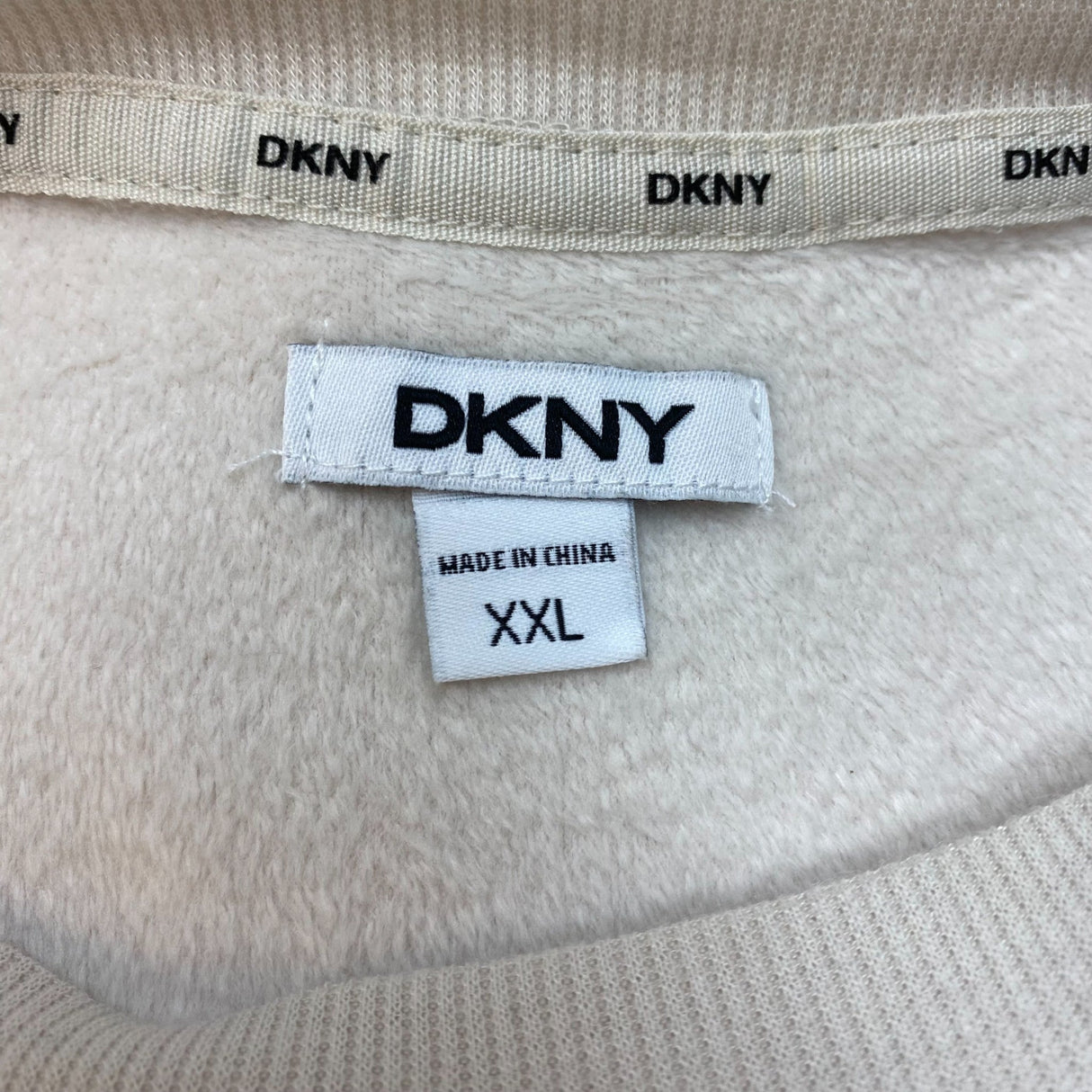 DKNY Women's 2 Piece Comfy Fleece Lounge Set SIZE - XXL