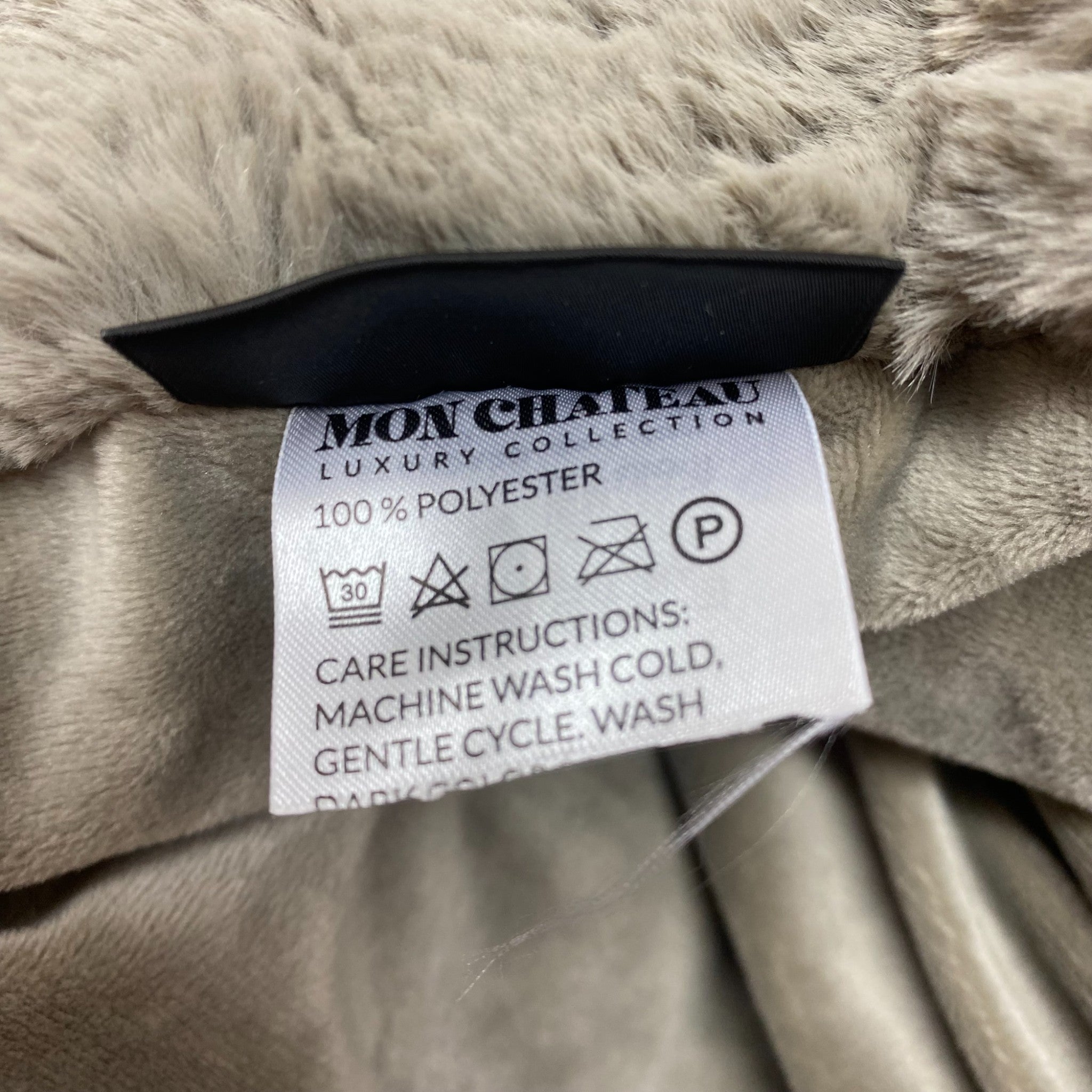 Mon Chateau Ultra Soft Faux Fur Throw - Dark Mushroom