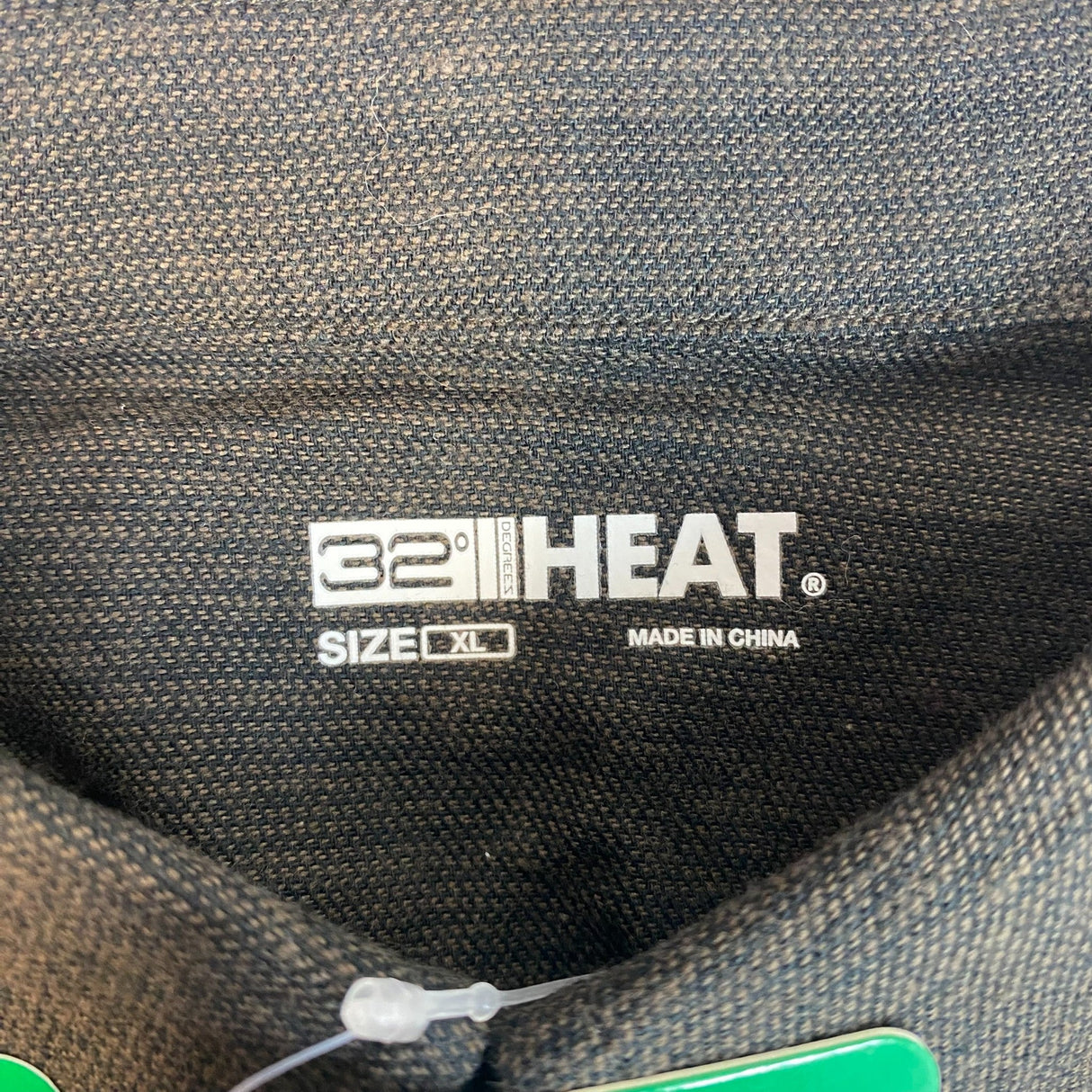 32 Degrees Men's Long Sleeve Button Collar Shirt SIZE - Extra Large