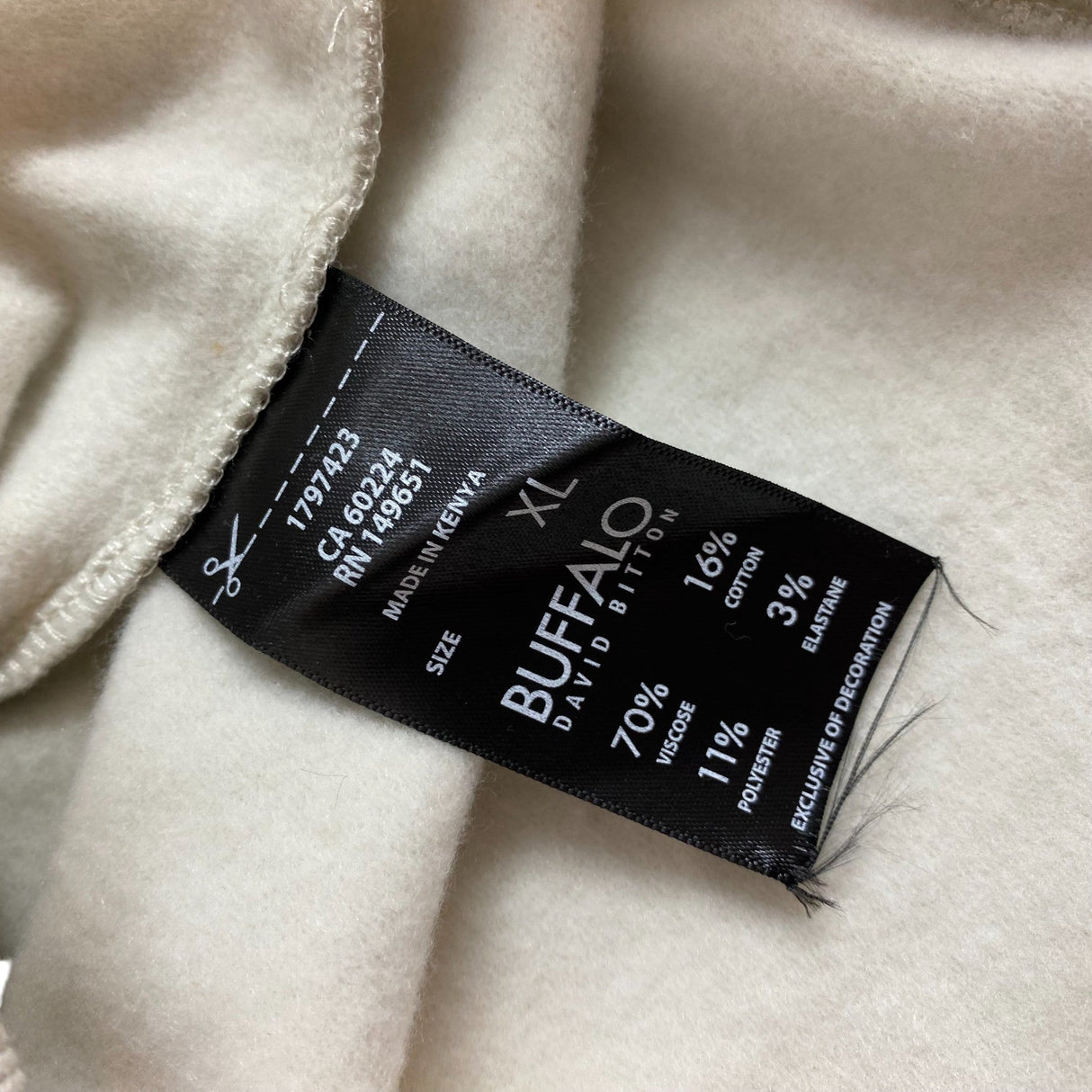 Buffalo Women's Super Soft Hoodie With Side Pockets SIZE - Extra Large