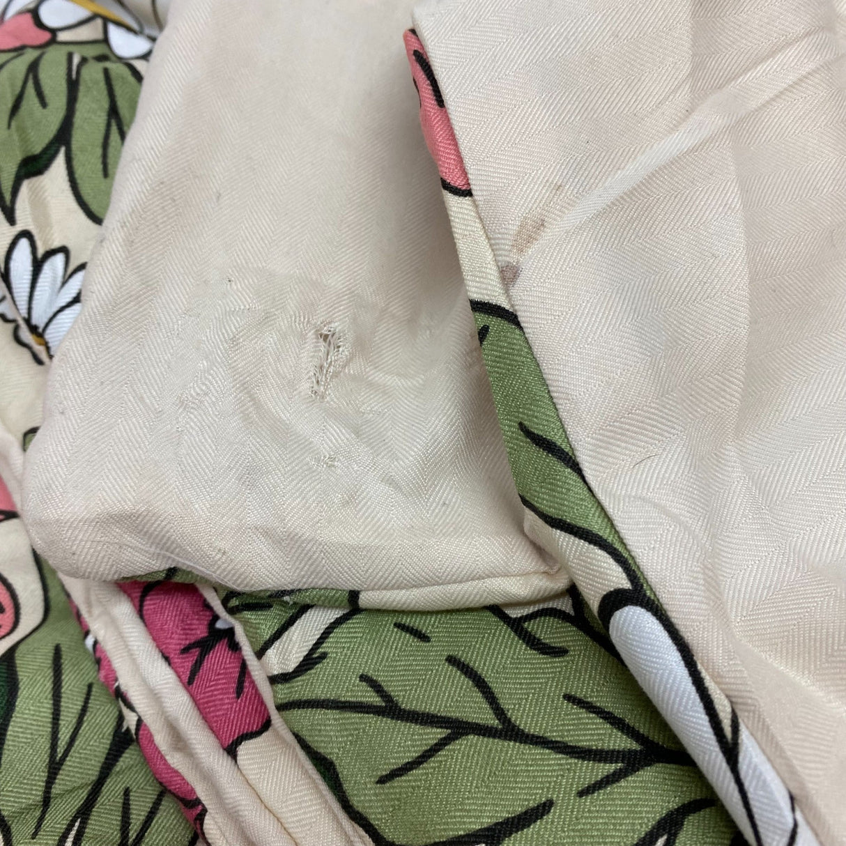 Berkshire Down Alternative Queen Sized Blanket - Floral