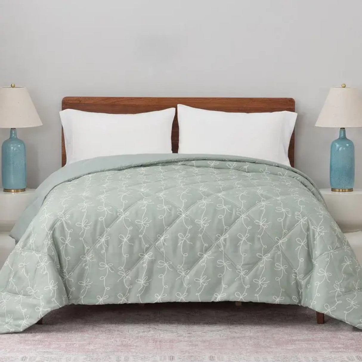 Berkshire Reversible Down Alternative Blanket - Queen - Green Vine