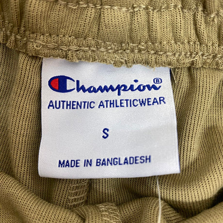 Champion Women's Legacy tech C-Logo Short SIZE - Small
