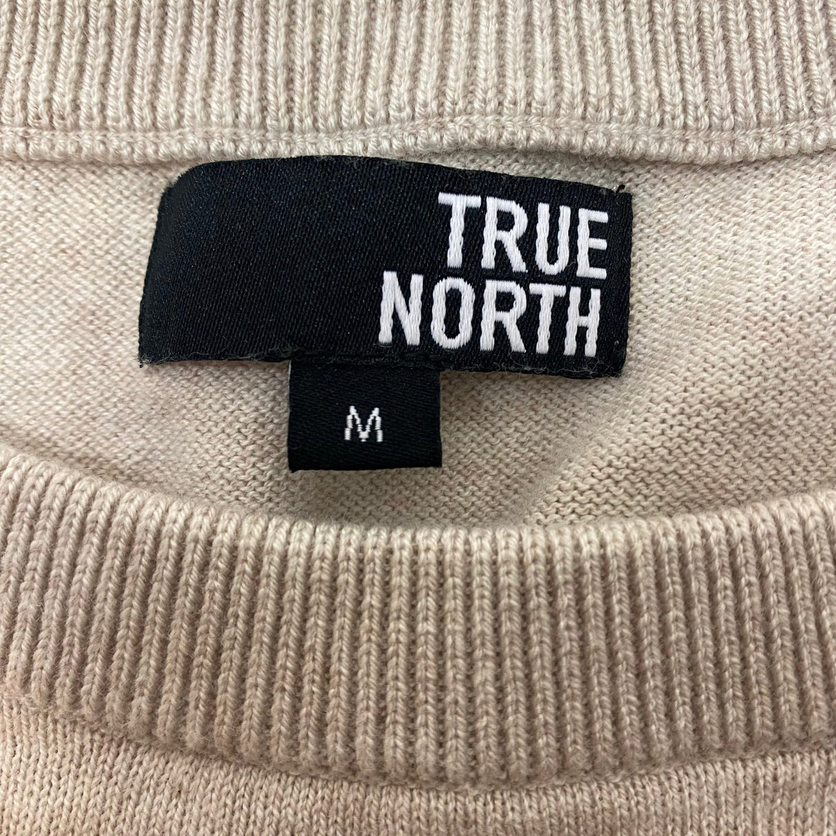 True North Men's Knit Sweater SIZE - Medium