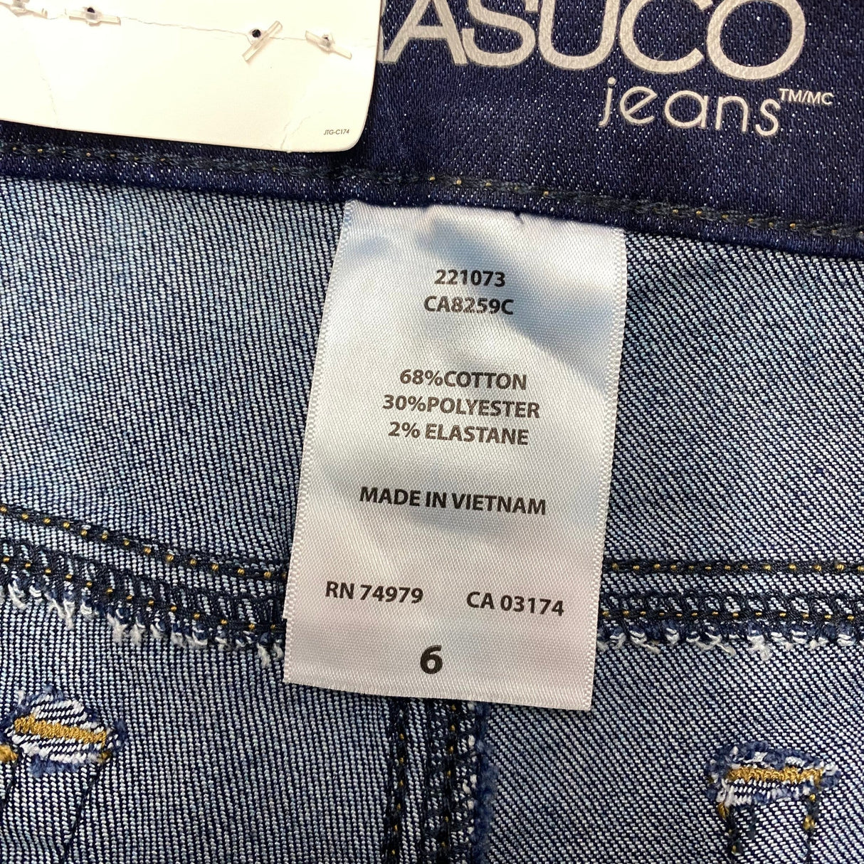 Parasuco Women's Mid Rise Capri Jeans SIZE - 6