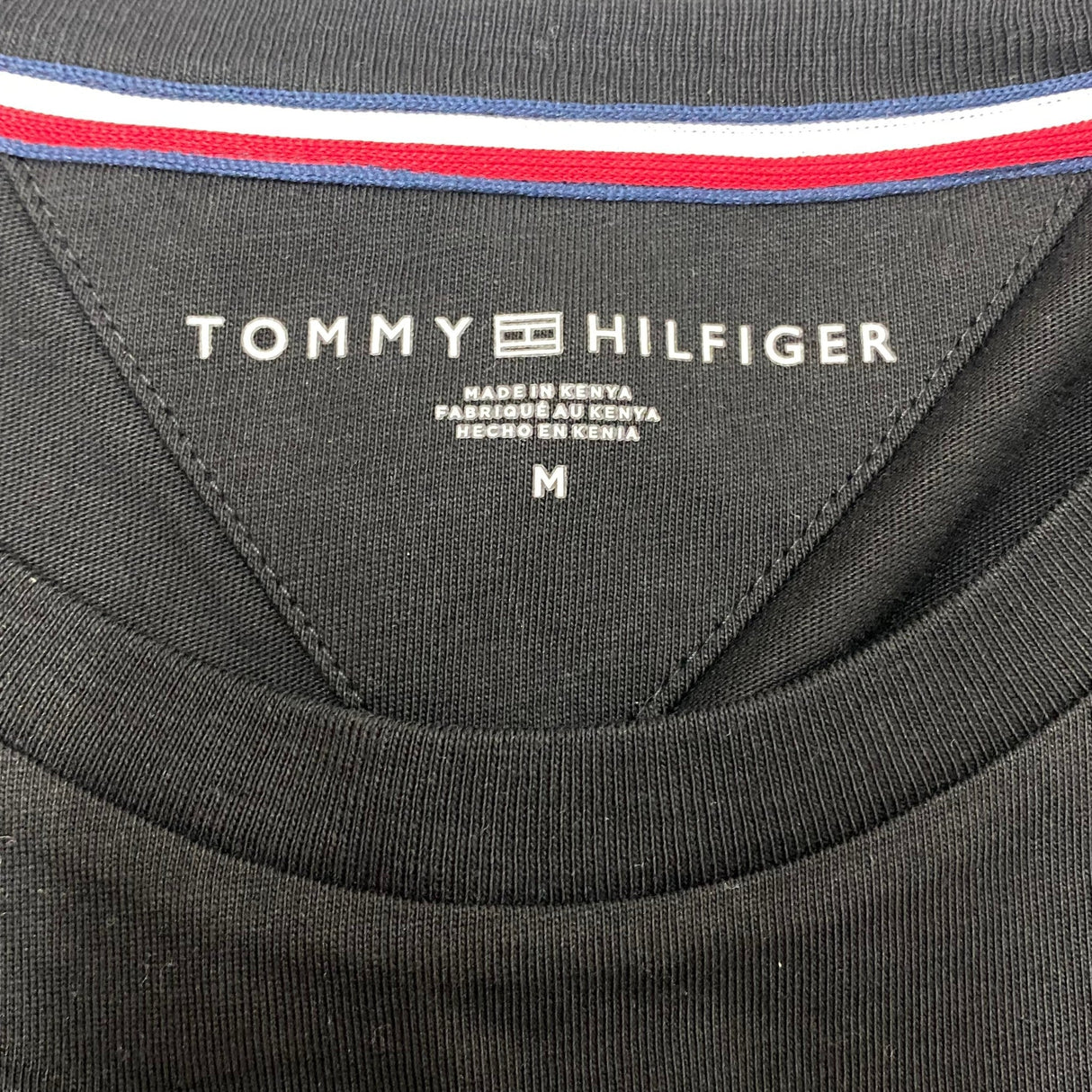 Tommy Hilfiger Men's Essential Regular Fit Solid Tee SIZE - Medium