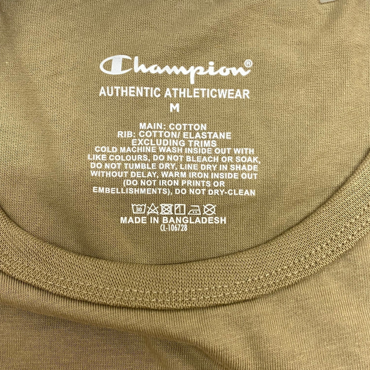 Champion Women's Small Logo Short Sleeve Tee SIZE - Medium