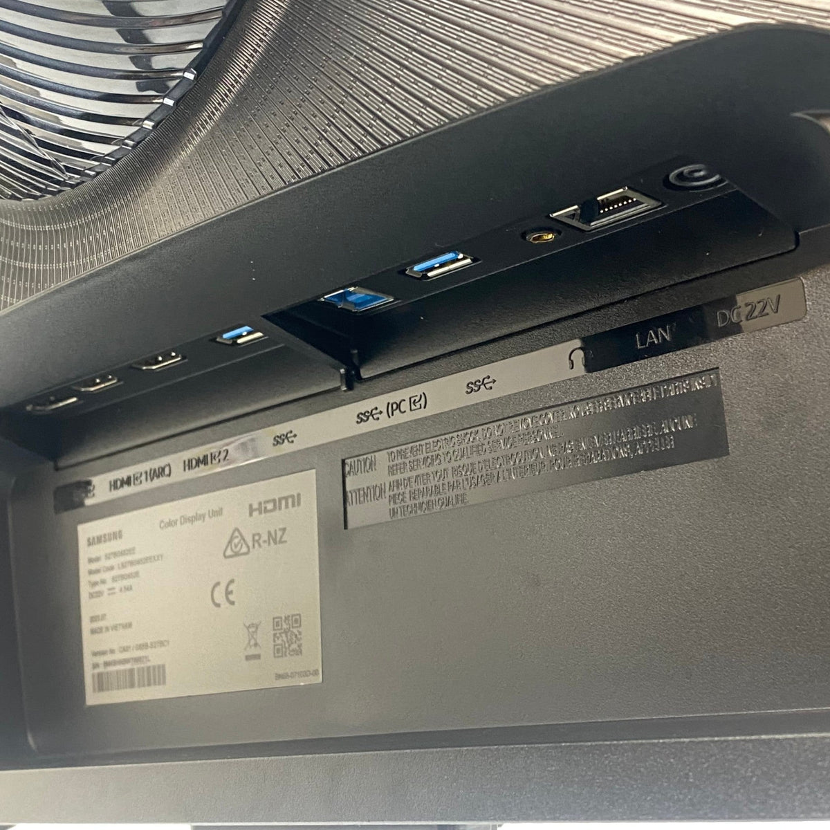 Samsung Odyssey 27" G6 G65B QHD 240Hz Curved Gaming Monitor